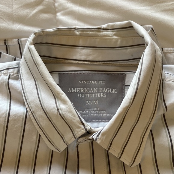 American Eagle Vintage Fit. Men’s Medium. Authentic Quality Clothing. EUC. - Picture 2 of 7